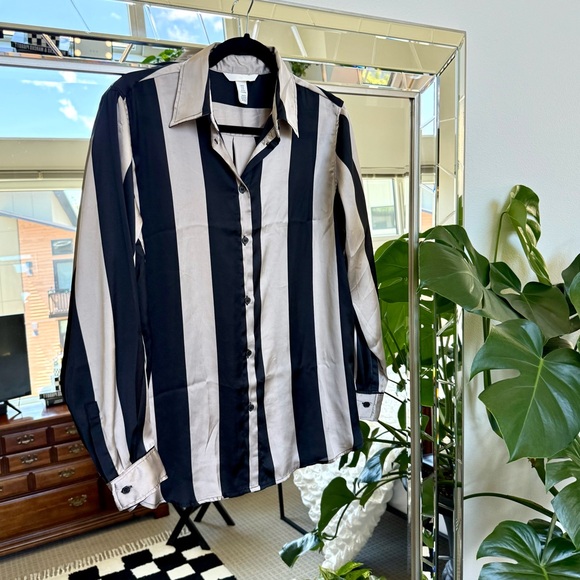 H&M Satin Stripe Blouse - Picture 2 of 7
